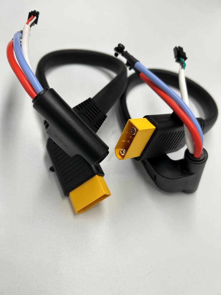 شحن بطارية مناسبة لـ DJI بدون  - مراجعة Drone Battery Adapter وسعره